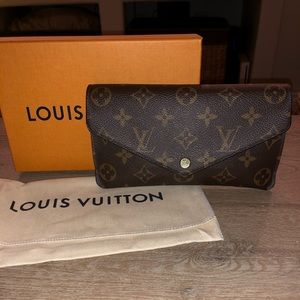 Louis Vuitton Jeanne Wallet